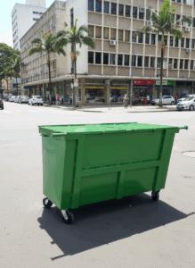 Contêiner Metálico para Lixo 1200L com Pedal Frontal