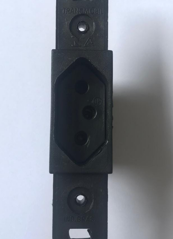 Tomada Cond Reta 2p+t Sempl 10a Semhast Pt (23.015)