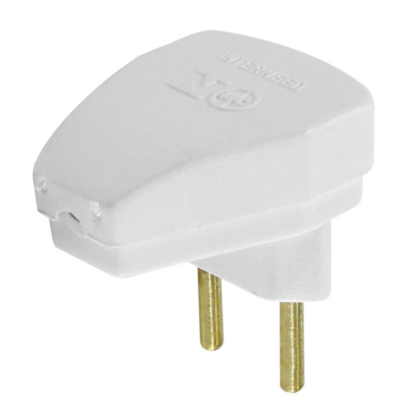 PLUG 2P MACHO 10A BR GIGANTE TRIANG