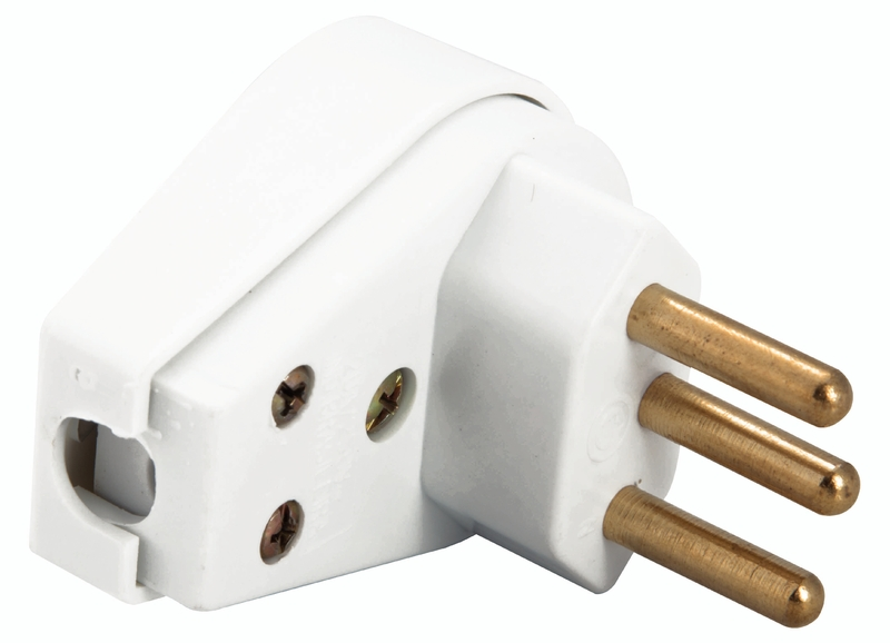 PLUG 2P+T MACHO 20A BR TRIANG